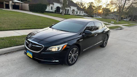 2017 Buick LaCrosse Essence FWD photo