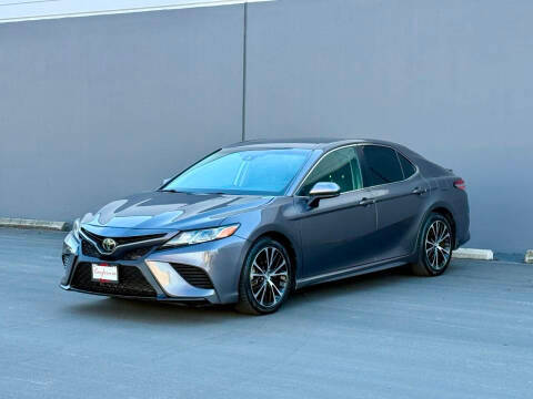 2018 Toyota Camry SE FWD photo