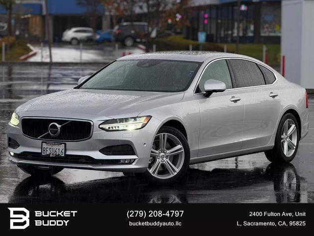 2018 Volvo S90 Momentum FWD photo