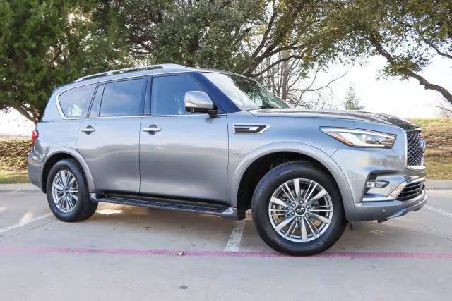 2018 Infiniti QX80 RWD photo