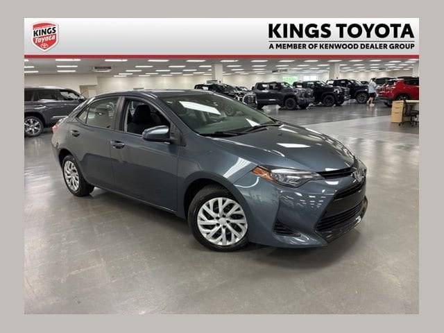 2017 Toyota Corolla LE FWD photo