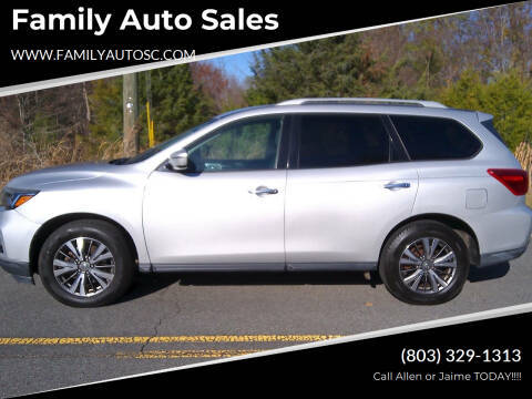 2017 Nissan Pathfinder SV 4WD photo