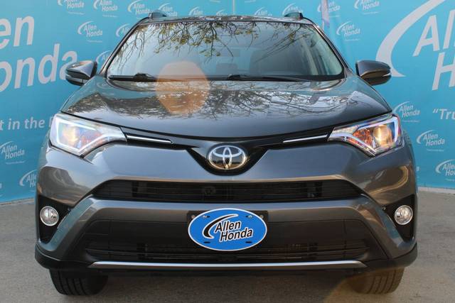 2018 Toyota RAV4 XLE FWD photo