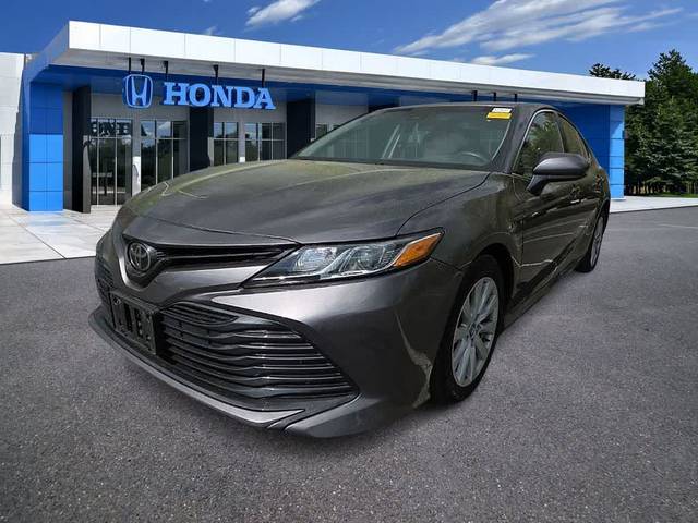 2018 Toyota Camry LE FWD photo