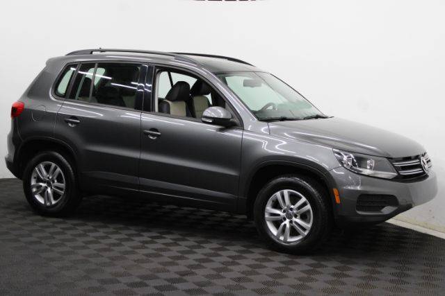 2016 Volkswagen Tiguan S FWD photo