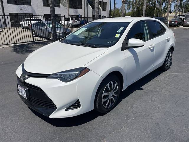 2019 Toyota Corolla LE FWD photo