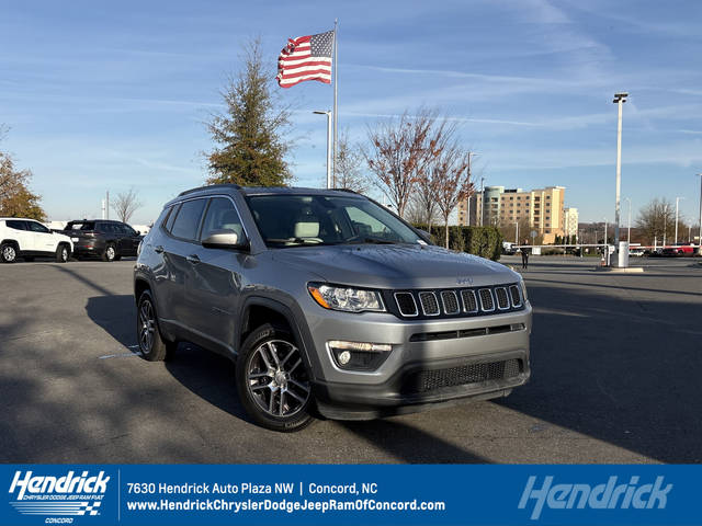 2018 Jeep Compass Latitude w/Sun/Wheel Pkg FWD photo