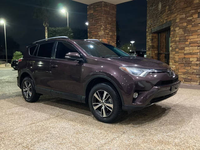 2018 Toyota RAV4 XLE FWD photo