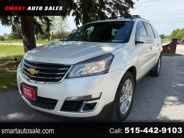 2015 Chevrolet Traverse LT FWD photo