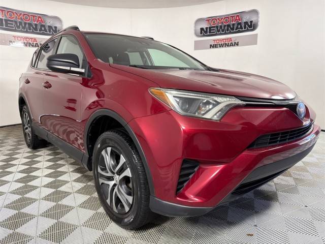 2018 Toyota RAV4 LE FWD photo
