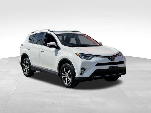 2018 Toyota RAV4 XLE AWD photo