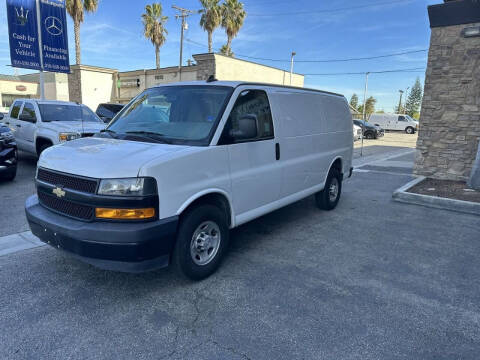 2018 Chevrolet Express Cargo  RWD photo