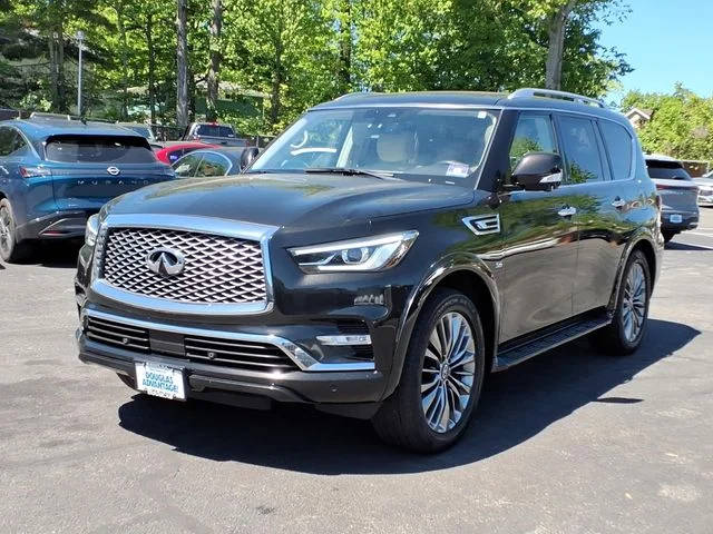 2019 Infiniti QX80 LUXE 4WD photo