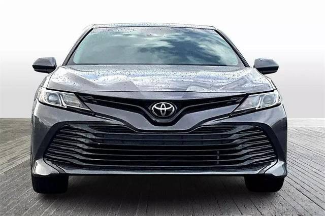 2018 Toyota Camry LE FWD photo