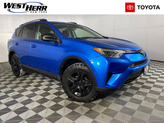 2018 Toyota RAV4 LE AWD photo
