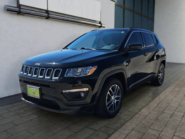 2018 Jeep Compass Latitude w/Sun/Wheel Pkg FWD photo