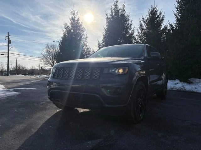 2018 Jeep Grand Cherokee Altitude 4WD photo