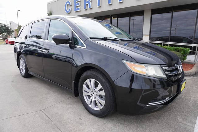 2016 Honda Odyssey SE FWD photo