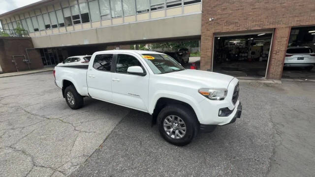 2018 Toyota Tacoma SR5 4WD photo