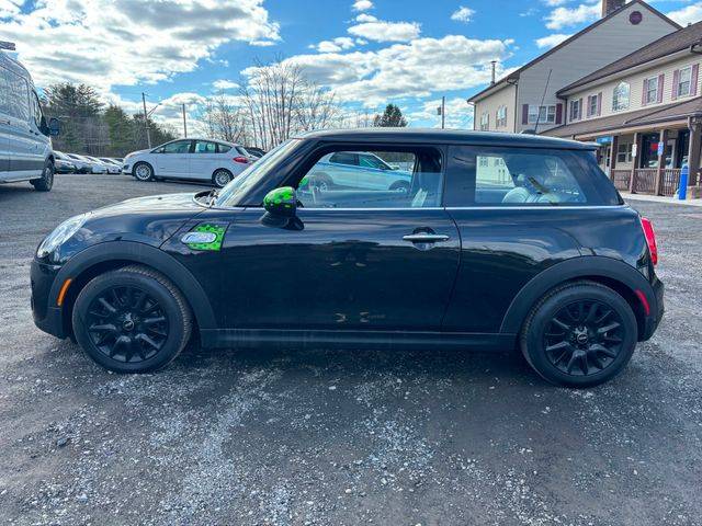 2015 MINI Hardtop 2 Door S FWD photo