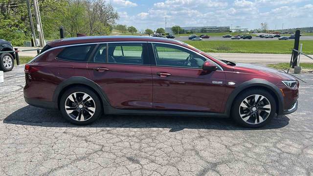 2018 Buick Regal TourX Preferred AWD photo