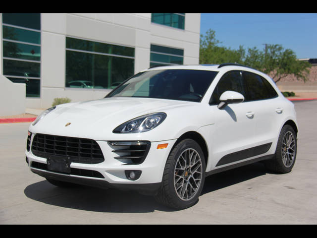 2018 Porsche Macan Sport Edition AWD photo