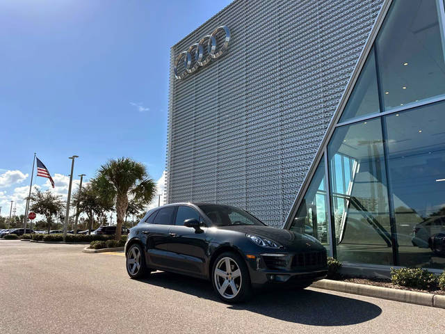 2018 Porsche Macan Sport Edition AWD photo