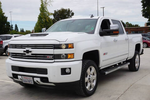 2019 Chevrolet Silverado 2500HD LTZ 4WD photo