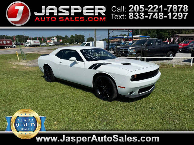2018 Dodge Challenger SXT RWD photo