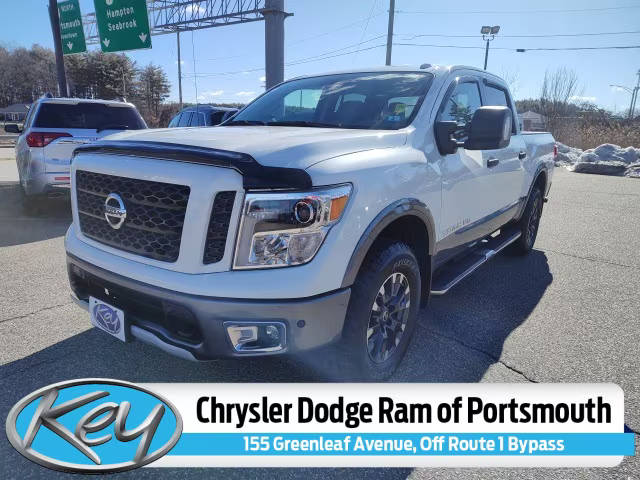 2018 Nissan Titan PRO-4X 4WD photo