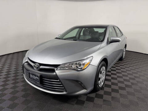 2017 Toyota Camry LE FWD photo