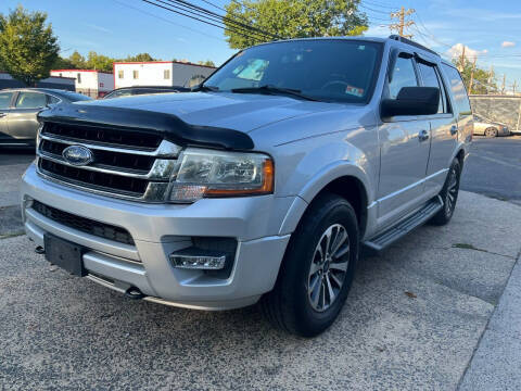 2015 Ford Expedition XLT 4WD photo