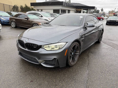 2016 BMW M4  RWD photo