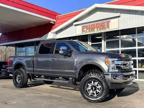 2019 Ford F-250 Super Duty LARIAT 4WD photo
