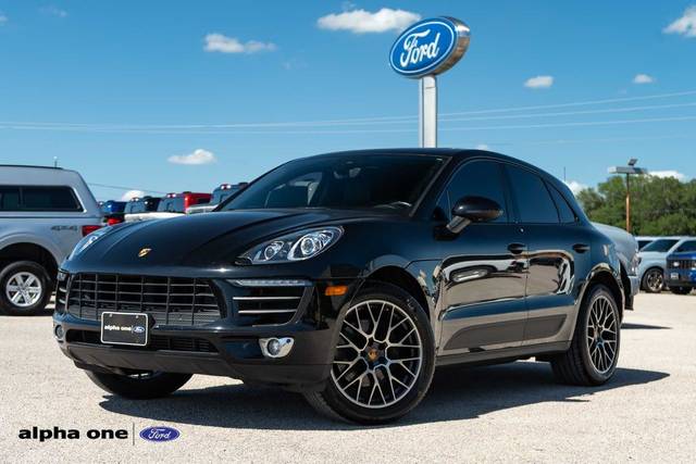2018 Porsche Macan Sport Edition AWD photo