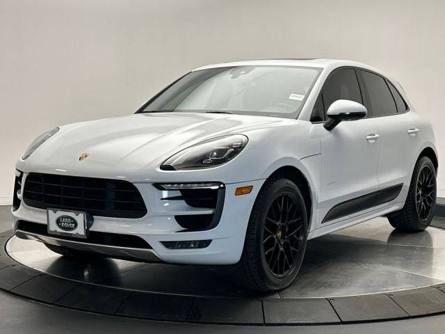 2018 Porsche Macan GTS AWD photo