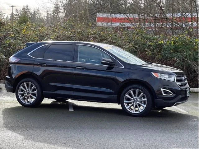 2018 Ford Edge Titanium FWD photo