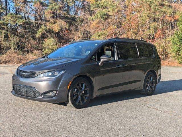 2018 Chrysler Pacifica Minivan Limited FWD photo