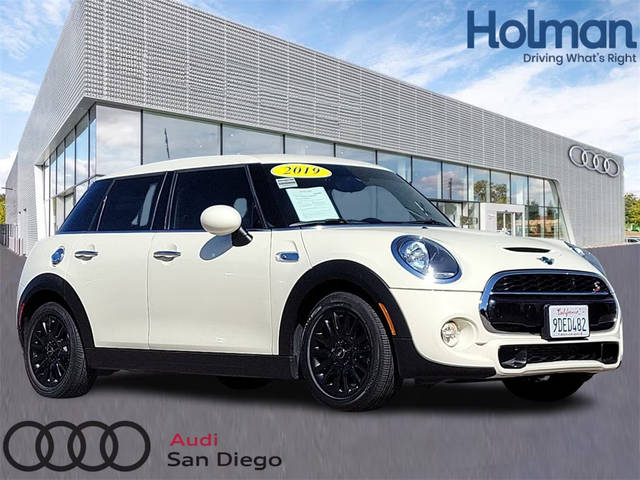 2019 MINI Hardtop 4 Door Cooper S FWD photo