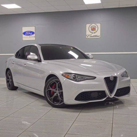 2018 Alfa Romeo Giulia Ti Sport AWD photo