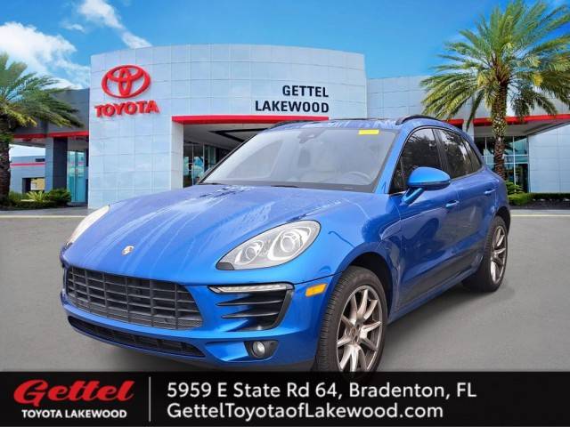 2018 Porsche Macan  AWD photo