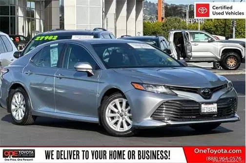 2018 Toyota Camry LE FWD photo