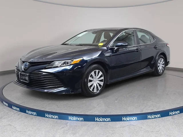 2018 Toyota Camry Hybrid LE FWD photo