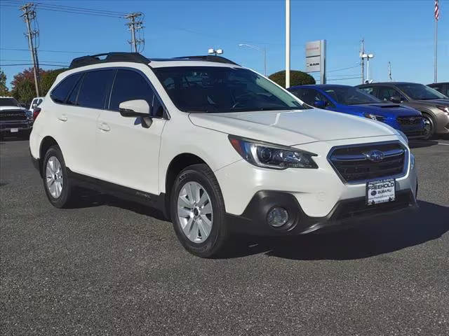 2019 Subaru Outback Premium AWD photo