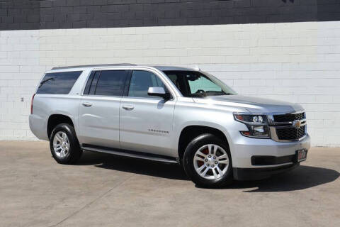 2017 Chevrolet Suburban LT 4WD photo