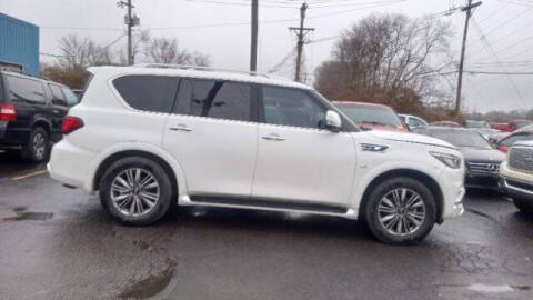 2018 Infiniti QX80  4WD photo