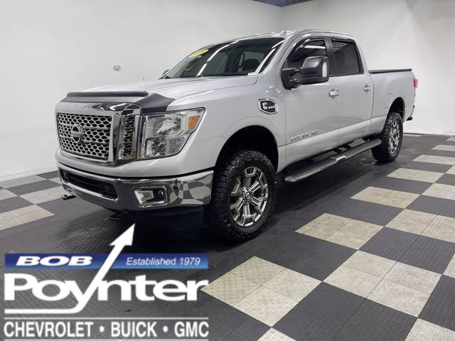 2018 Nissan Titan XD SV 4WD photo
