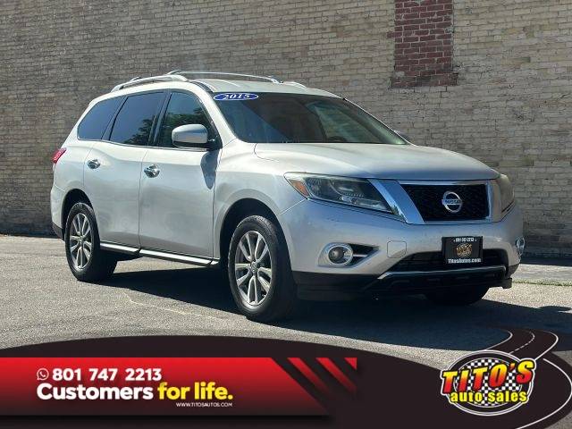 2015 Nissan Pathfinder SV 4WD photo