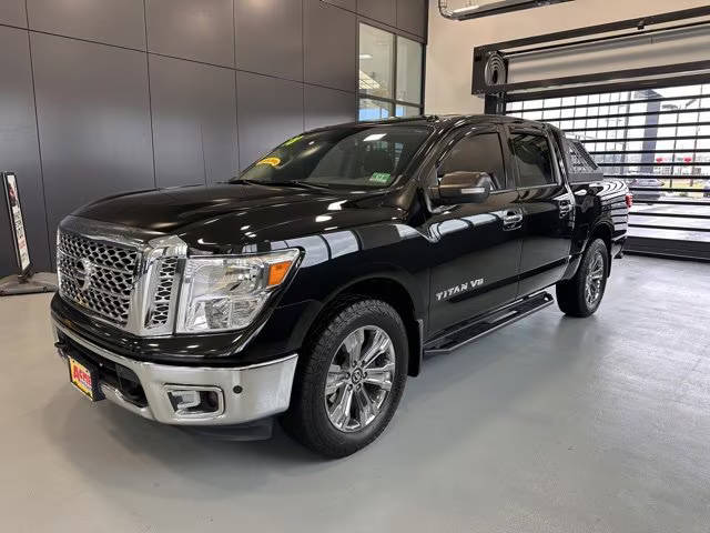 2018 Nissan Titan SV 4WD photo