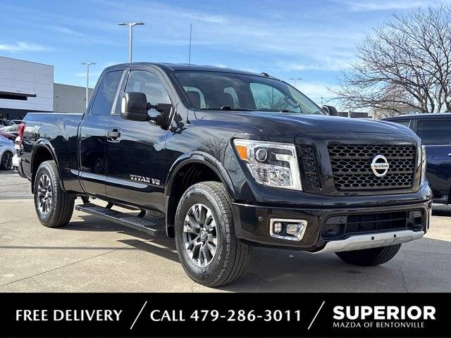 2018 Nissan Titan PRO-4X 4WD photo